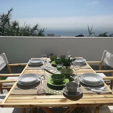 Casa Dos Passarinhos-seaview@nazare Maison d'hôtes