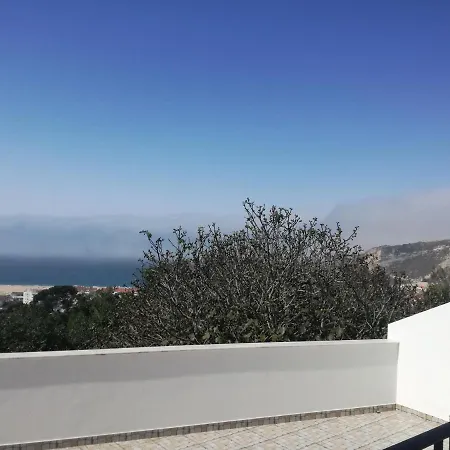 Casa Dos Passarinhos-seaview@nazare Pensión Nazaré